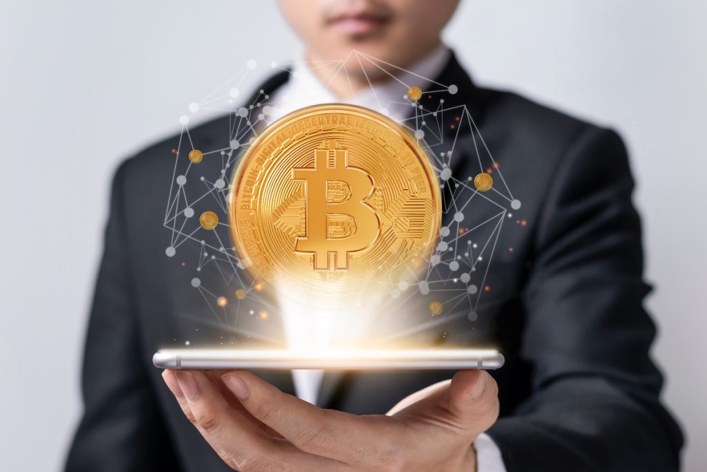 Có nên “đổ tiền” vào Bitcoin trong năm 2021?