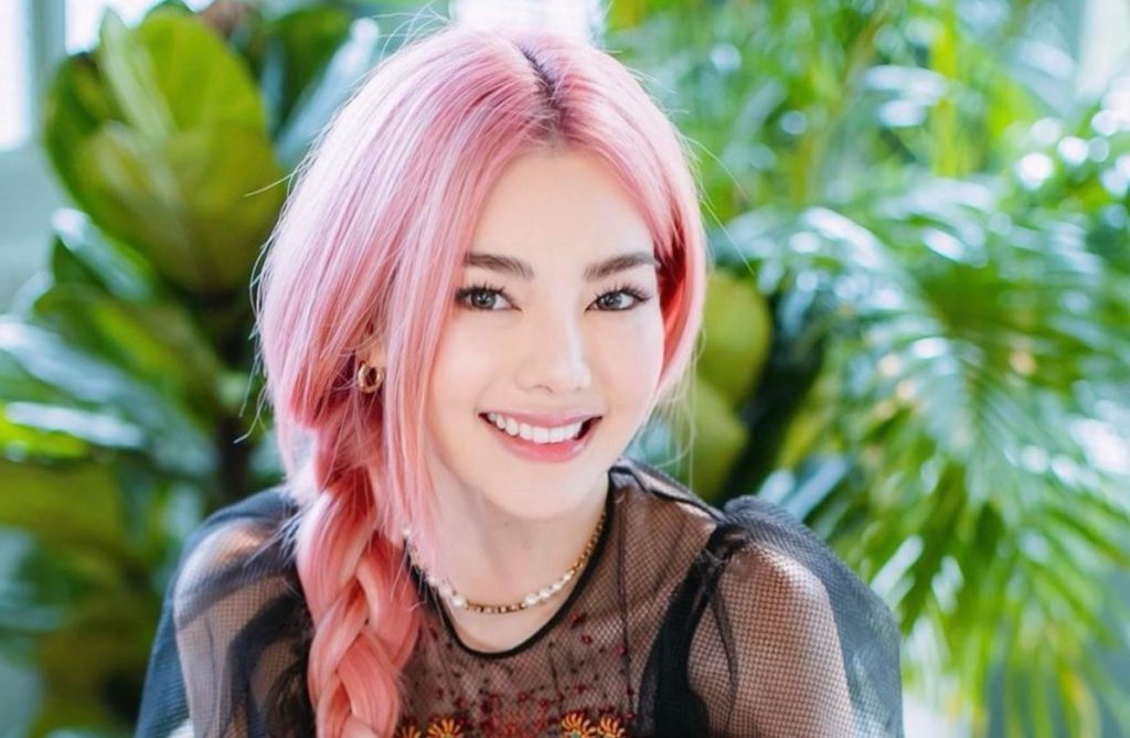 10 เรื่องราวเกี่ยวกับนางร้ายหน้าหวาน ดิว-อริสรา