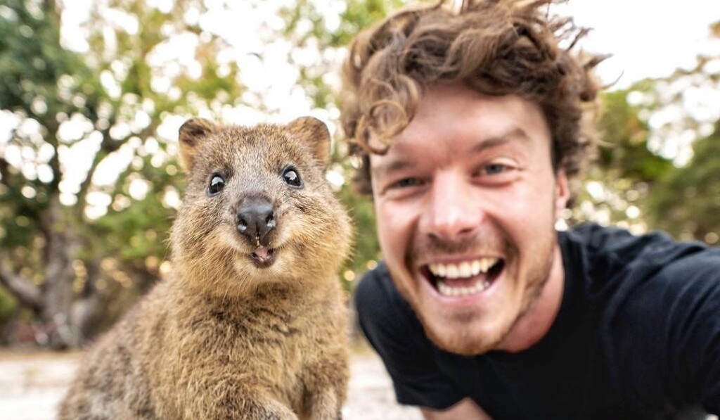 Guy Travels Around the World Taking Adorable Selfies With Local Animals