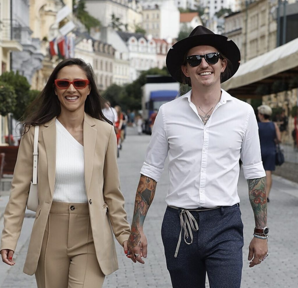 Zamilovaný pár Burešová a Forejt: love story od společného tetování po zásnuby