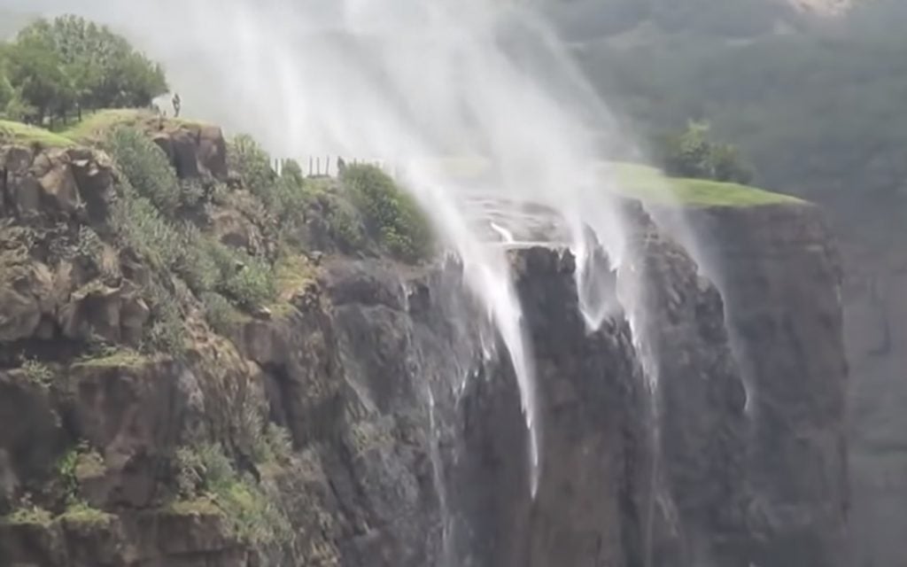 दुनिया की वो 9 जगहें जहां गुरुत्वाकर्षण काम नहीं करता
