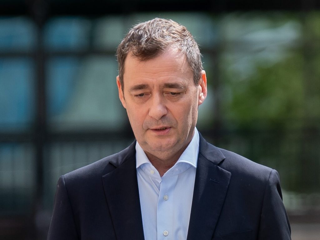 Bankructwo Jacka Rozeneka: Jak sobie poradzi?