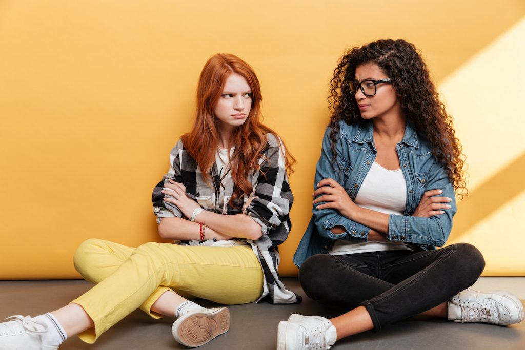 6 Signs Your Friends Are Jealous Of You