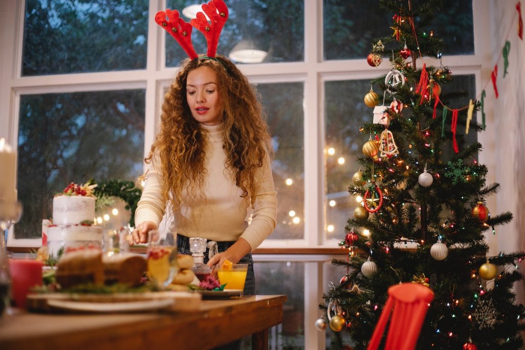 #6 | Why It's Actually Great Being Single At Christmas | Zestradar