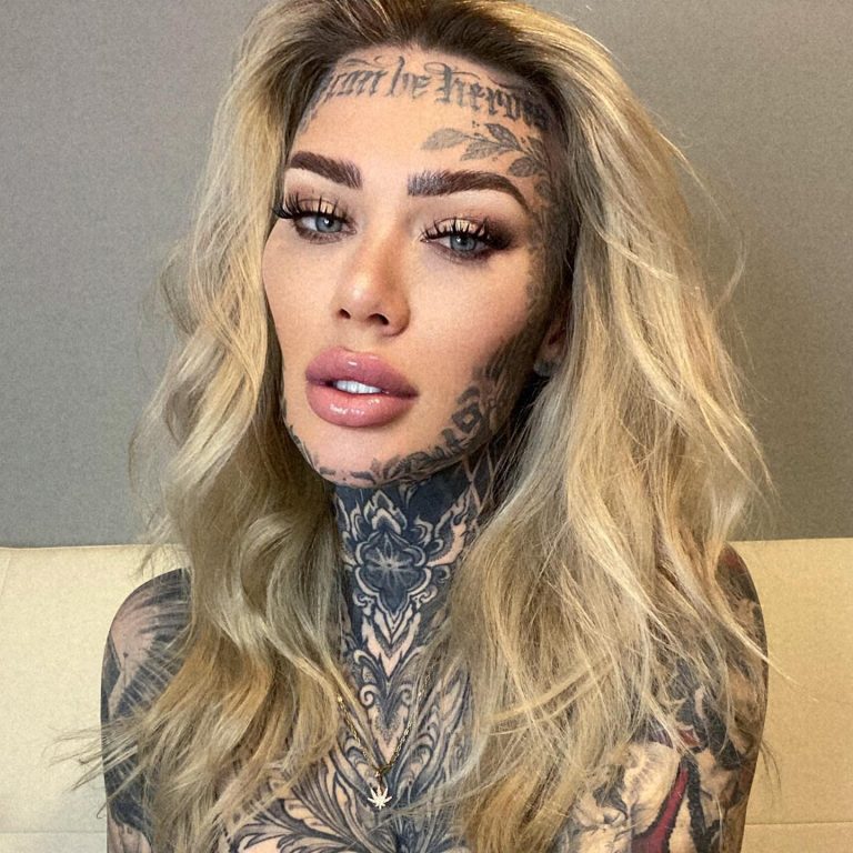 ≡ Conheça Becky Holt A mulher mais tatuada do Reino Unido Brain Berries ≡ Conheça Becky Holt A mulher mais tatuada do Reino Unido Brain Berries