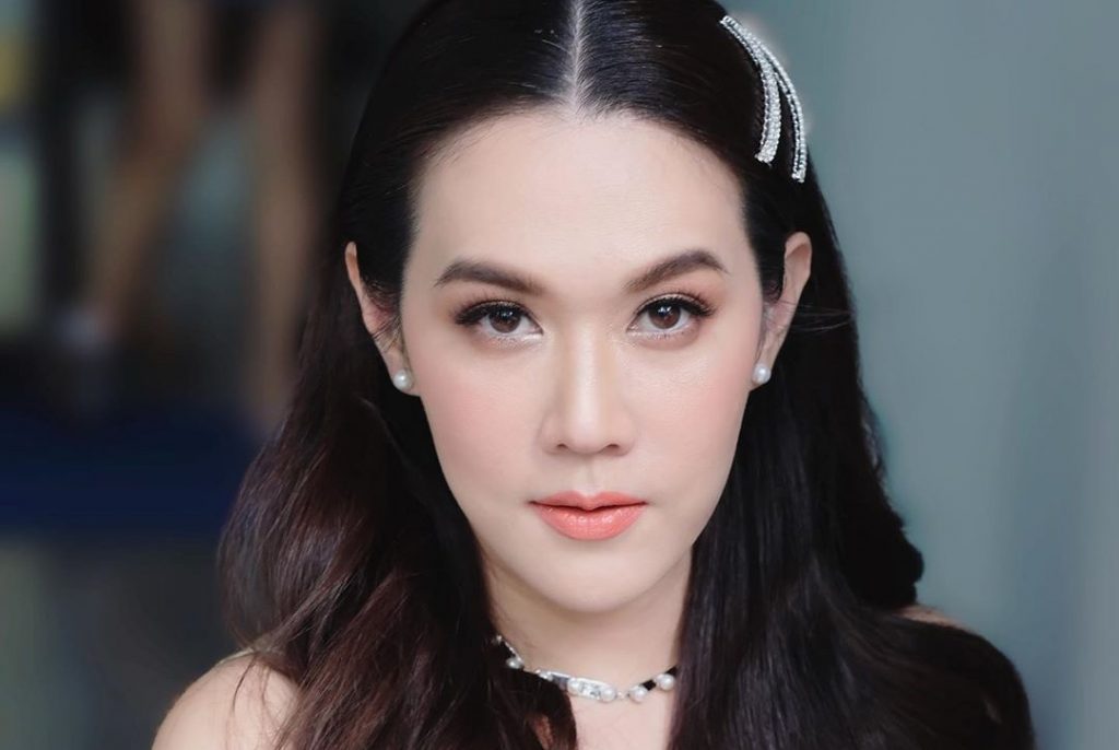 6 เรื่องราวของสาวเก่ง เมย์ เฟื่องอารมย์