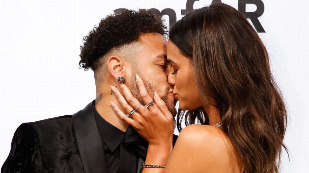 Neymars Freundin Bruna ist schwanger: Betrügt Neymar Bruna wieder?