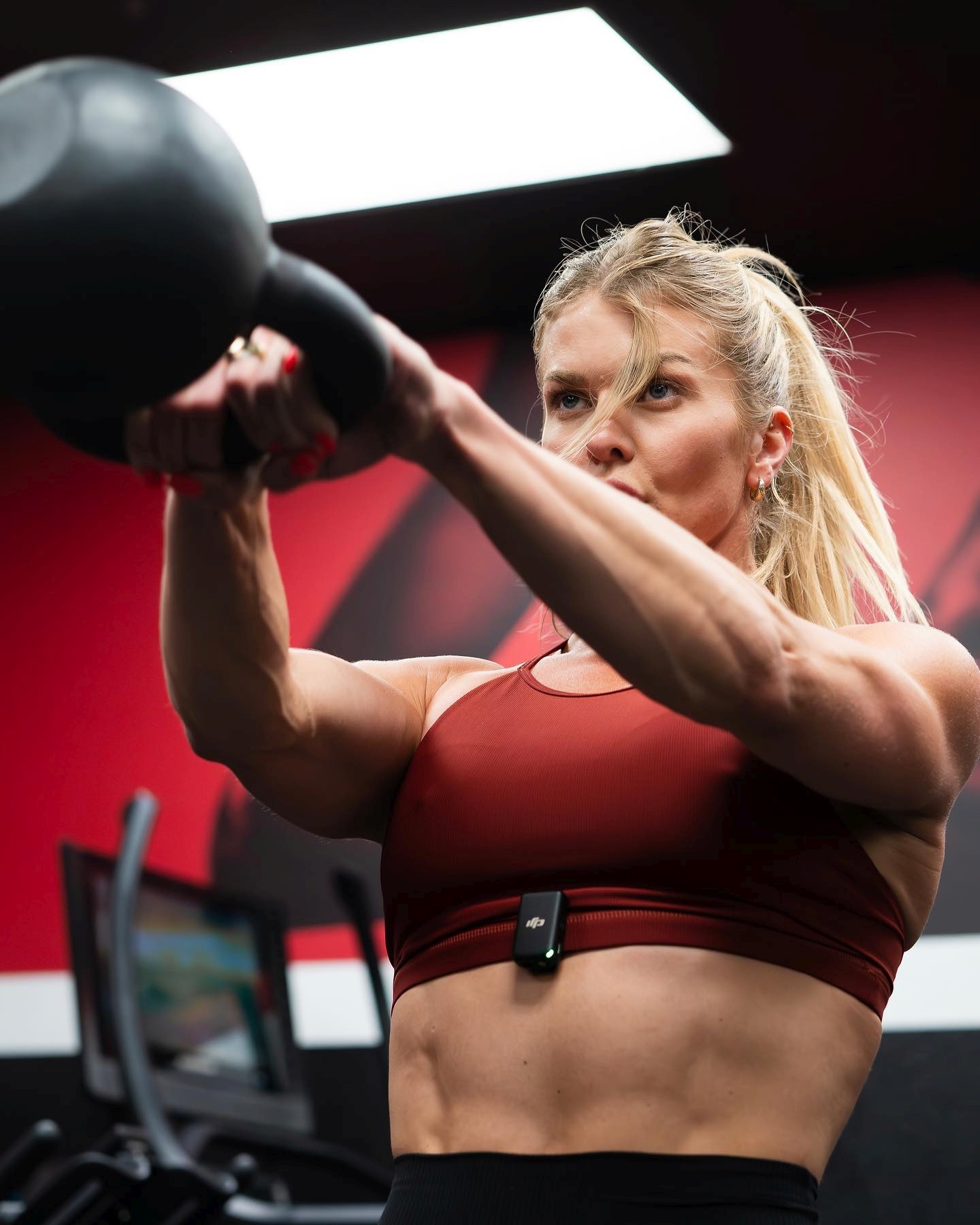 8 Best Female CrossFit Influencers on Instagram You Need To Follow