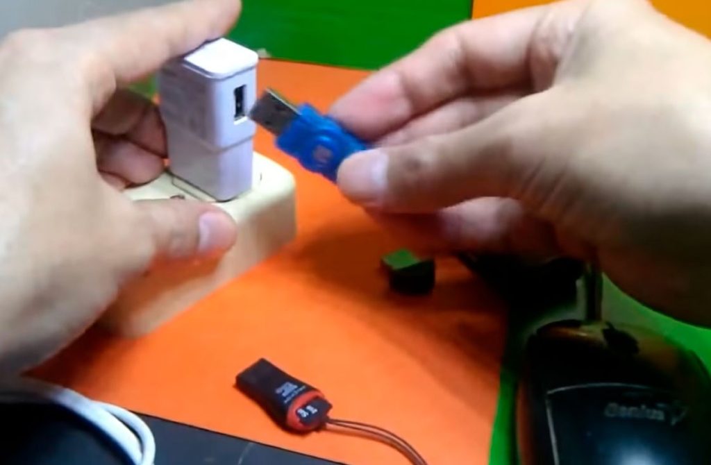 ¿Tu móvil puede explotar si le conectas una memoria USB?