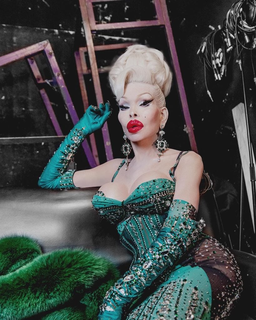 12 Dazzling Facts About Amanda Lepore