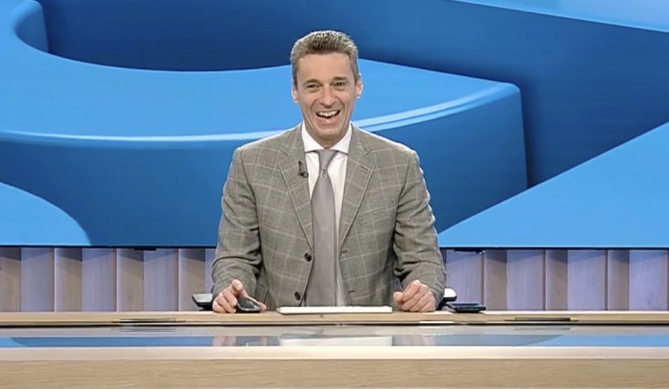 Nu ai să recunoști cine este micul băiețel din imagine!