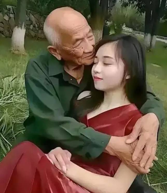 รักแท้มีอยู่จริงหรือ? ชายจีนวัย 80 ปีกับสาววัย 23 ปี