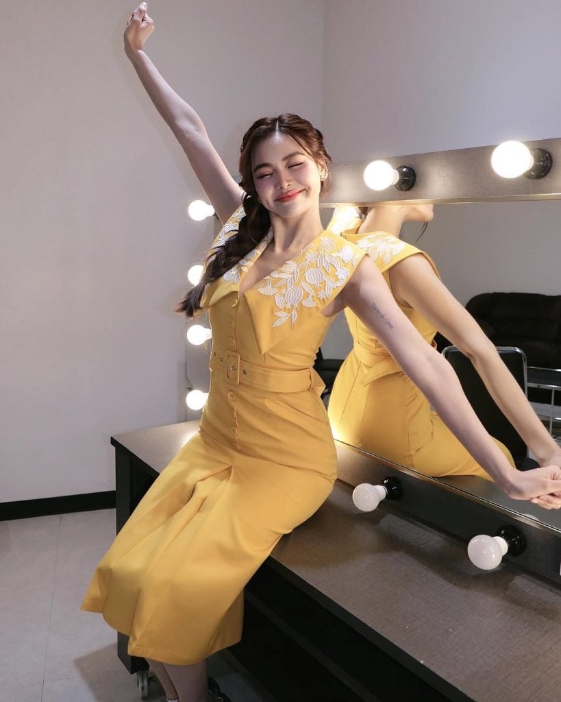 10 เรื่องจริงของหมอทำขวัญนาคที่สวยที่สุดในไทย “อิงฟ้า วราหะ”