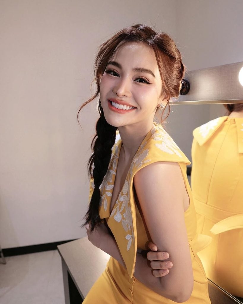 10 เรื่องจริงของหมอทำขวัญนาคที่สวยที่สุดในไทย “อิงฟ้า วราหะ”