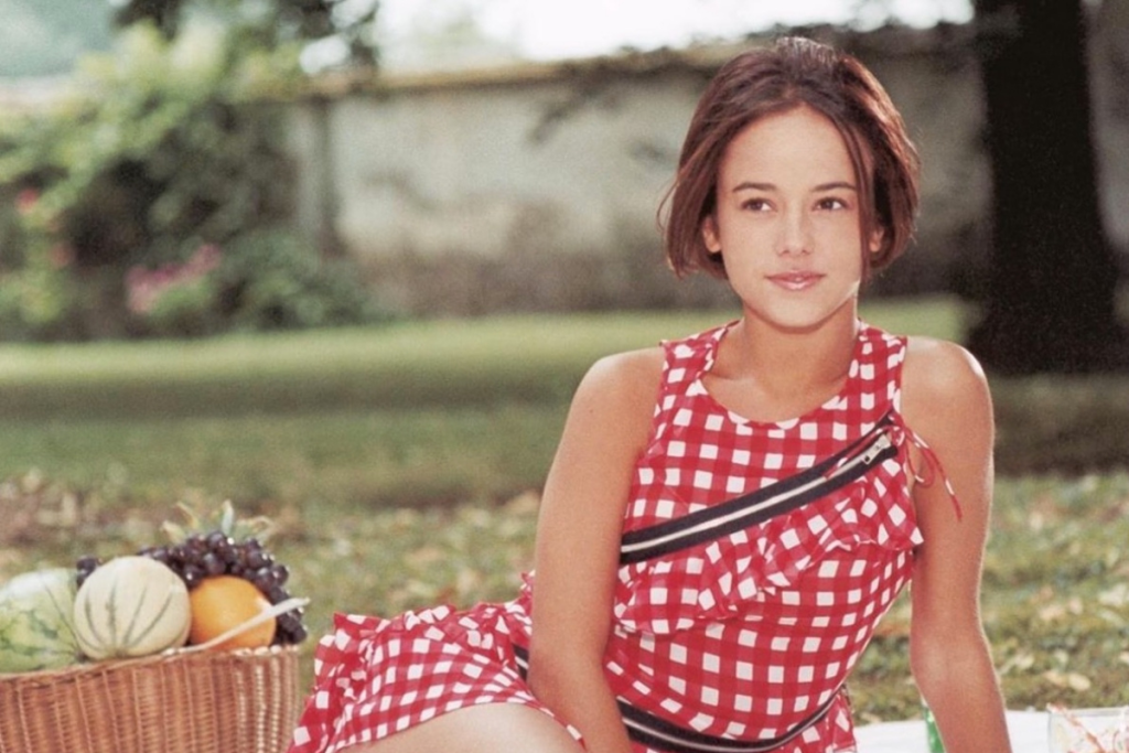 Alizée : 25 ans après Moi… Lolita, que devient vraiment la chanteuse ?